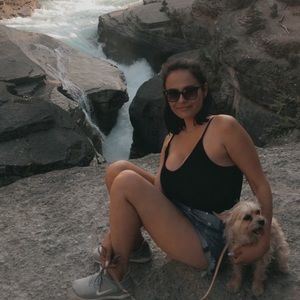 Meet your Posher, Desiree